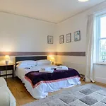 6 Bed In Richmond Oc-52779