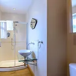 6 Bed In Richmond Oc-52779 Feriehus