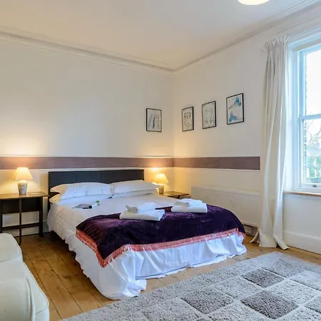 Holiday home 6 Bed In Richmond 6mls 52779 *