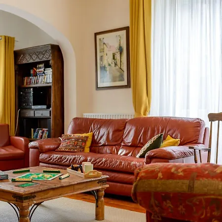 6 Bed In Richmond 6mls 52779 *