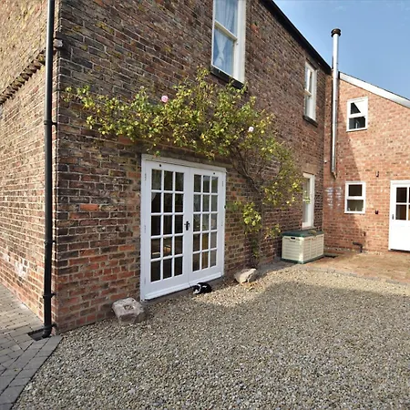 6 Bed In Richmond 6mls 52779 * Catterick Bridge