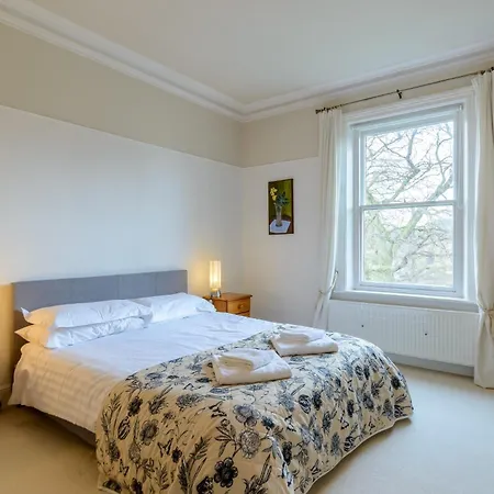 Holiday home 6 Bed In Richmond 6mls 52779