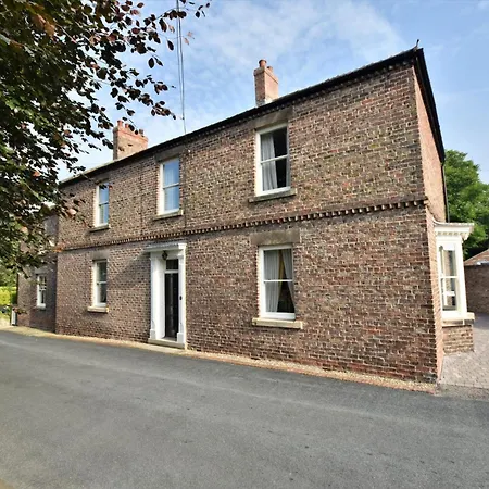 6 Bed In Richmond 6mls 52779 * Catterick Bridge
