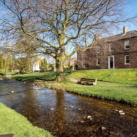 Holiday home 6 Bed In Richmond 6mls 52779 *