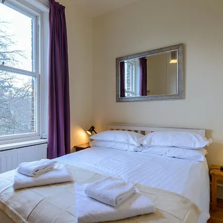 度假居 6 Bed In Richmond 6mls 52779 *