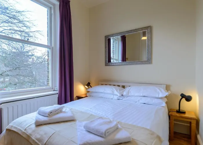 6 Bed In Richmond Oc-52779